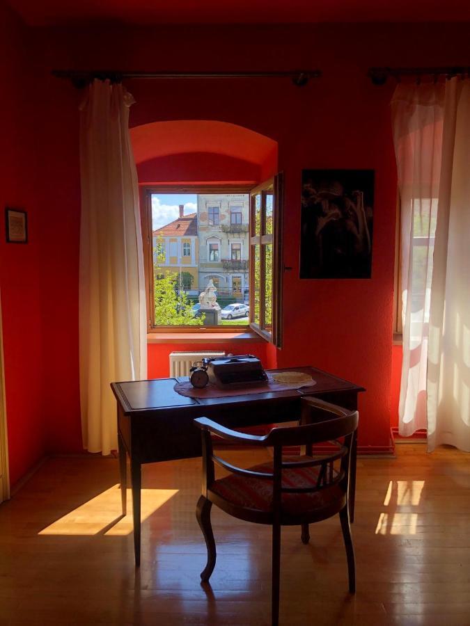 Voeroes Guest House Tirgu Secuiesc Luaran gambar
