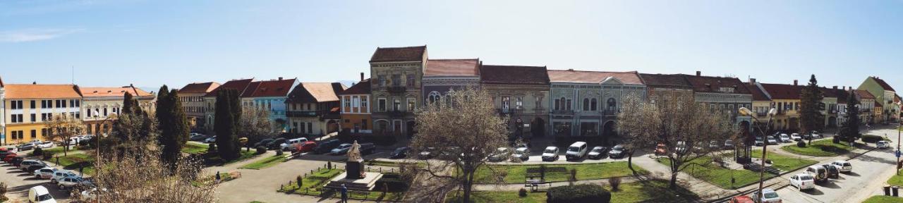 Voeroes Guest House Tirgu Secuiesc Luaran gambar