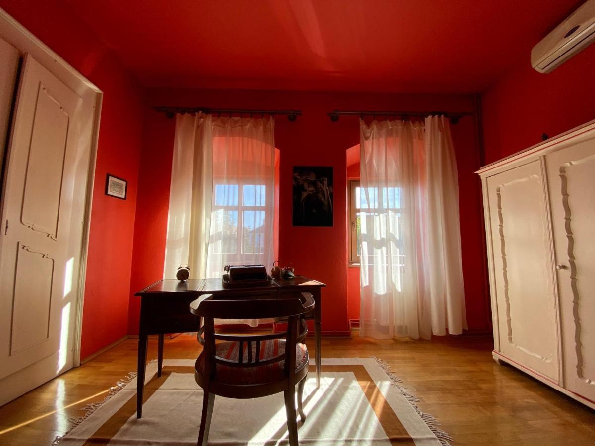 Voeroes Guest House Tirgu Secuiesc Luaran gambar