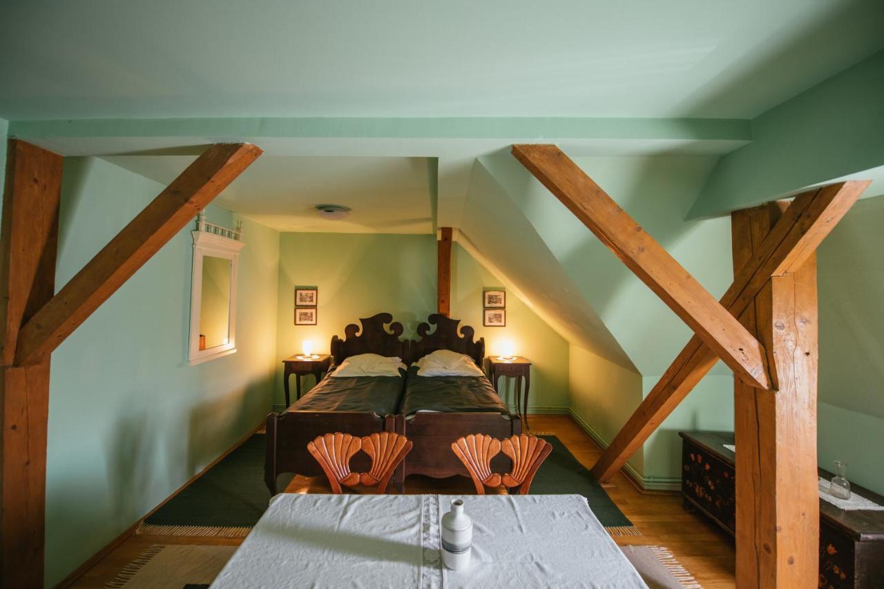 Voeroes Guest House Tirgu Secuiesc Luaran gambar